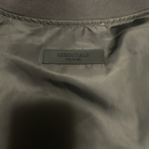 Fear of God ESSENTIALS windbreaker size medium - Picture 6 of 6